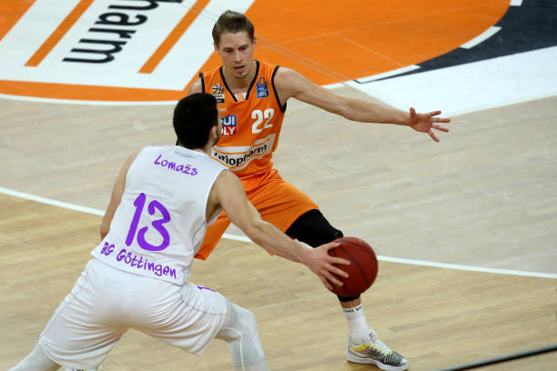 在全球女子 在全球女子