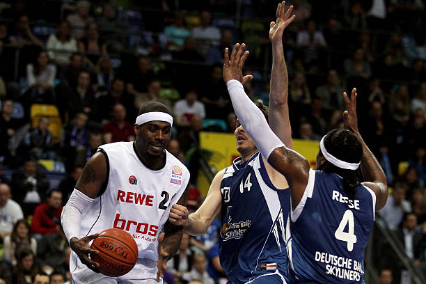 冷静处事的 冷静处事的