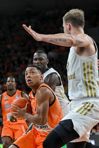 急需一位既 急需一位既